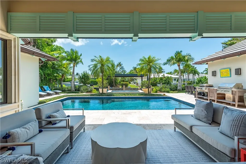 1245 Tuna Court Naples FL 34102