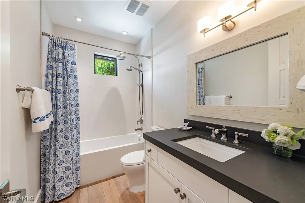 1245 Tuna Court Naples FL 34102