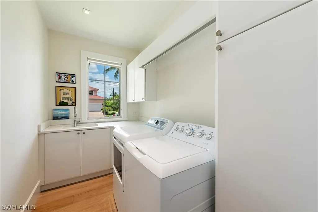 1245 Tuna Court Naples FL 34102