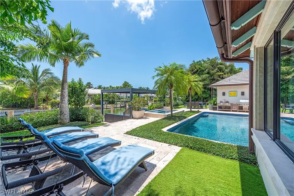 1245 Tuna Court Naples FL 34102