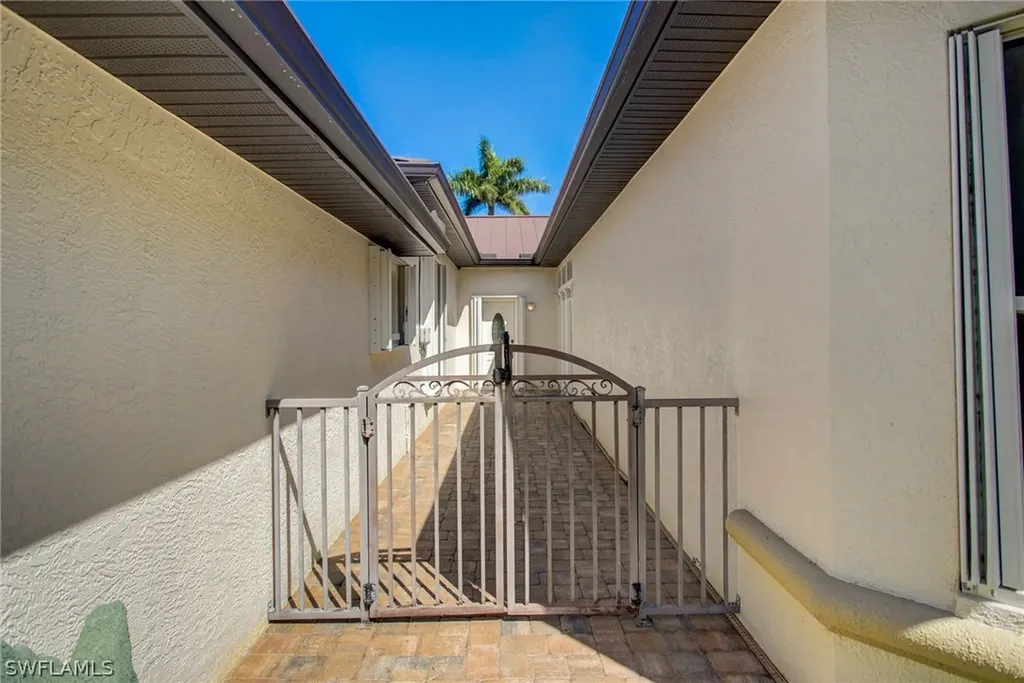 2853 SW 50th Terrace Cape Coral FL 33914