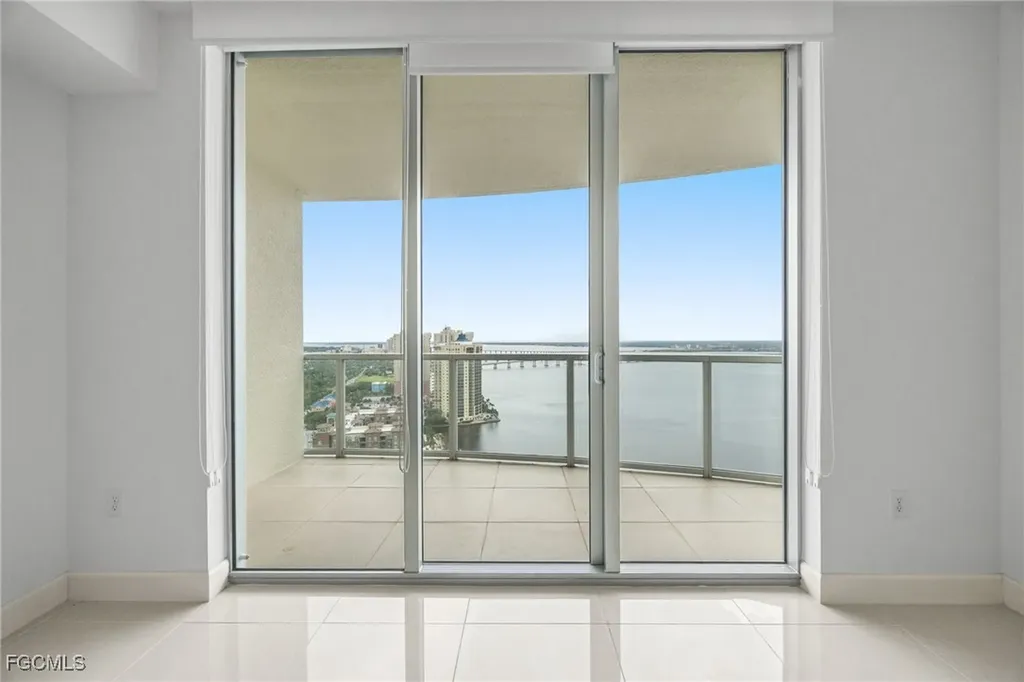 3000 Oasis Grand Boulevard Fort Myers FL 33916