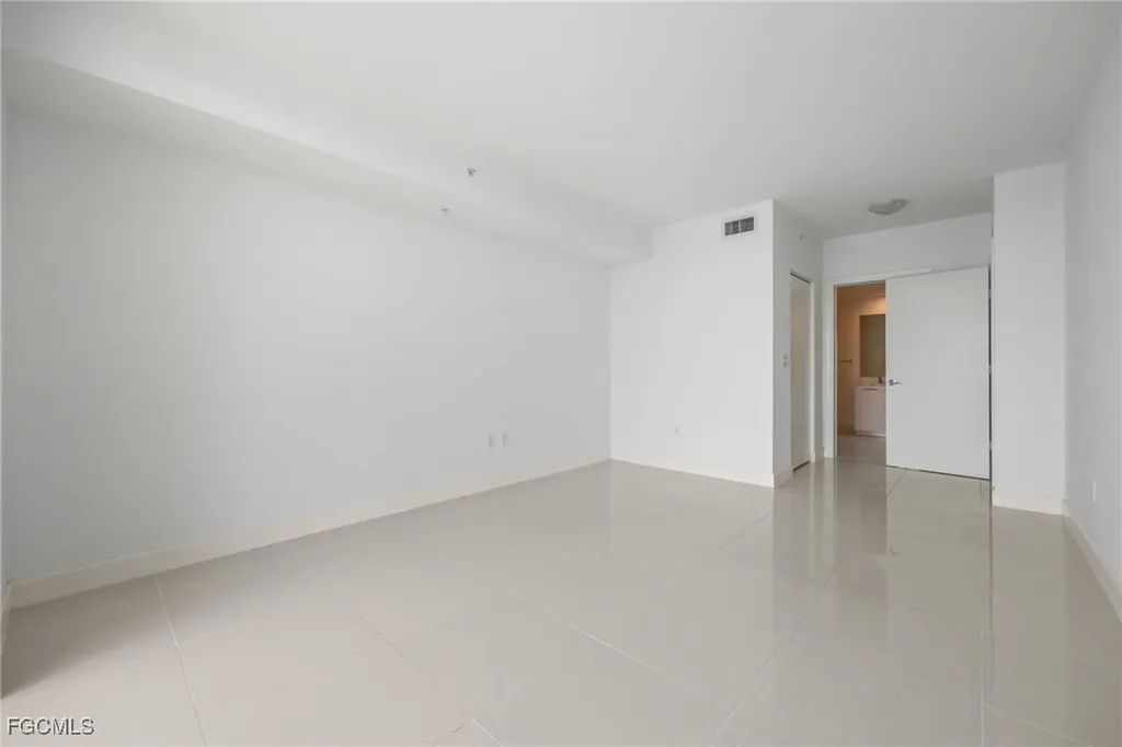 3000 Oasis Grand Boulevard Fort Myers FL 33916