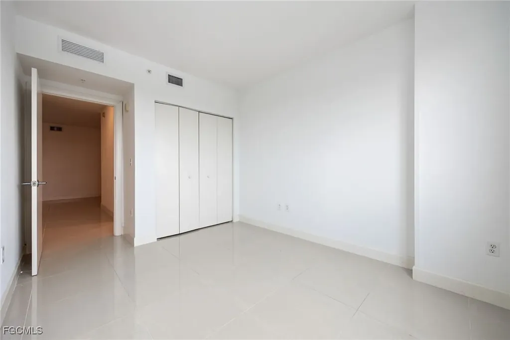 3000 Oasis Grand Boulevard Fort Myers FL 33916