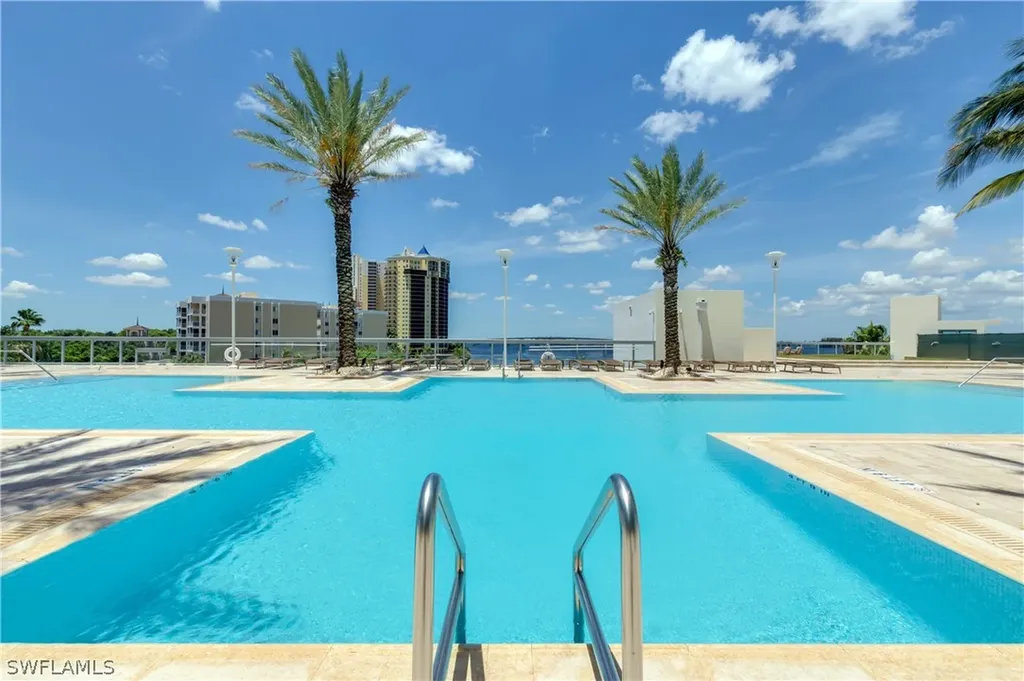 3000 Oasis Grand Boulevard Fort Myers FL 33916