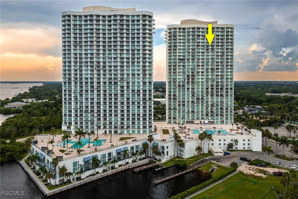 3000 Oasis Grand Boulevard Fort Myers FL 33916