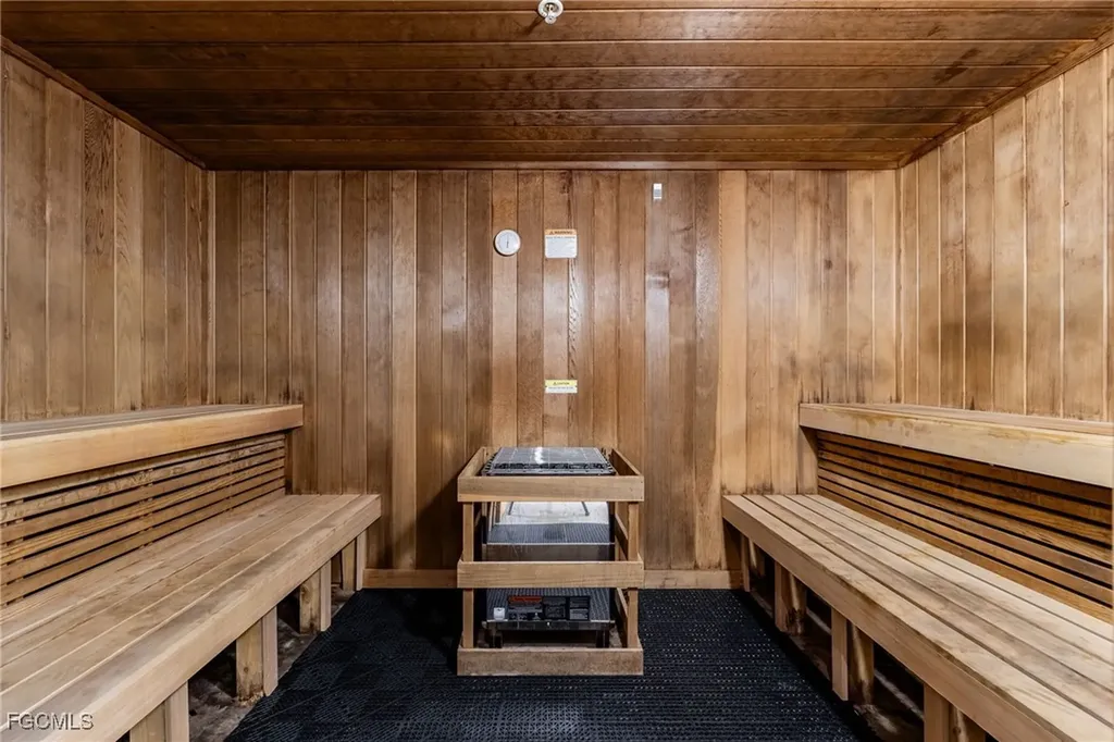 3000 Oasis Grand Boulevard Fort Myers FL 33916