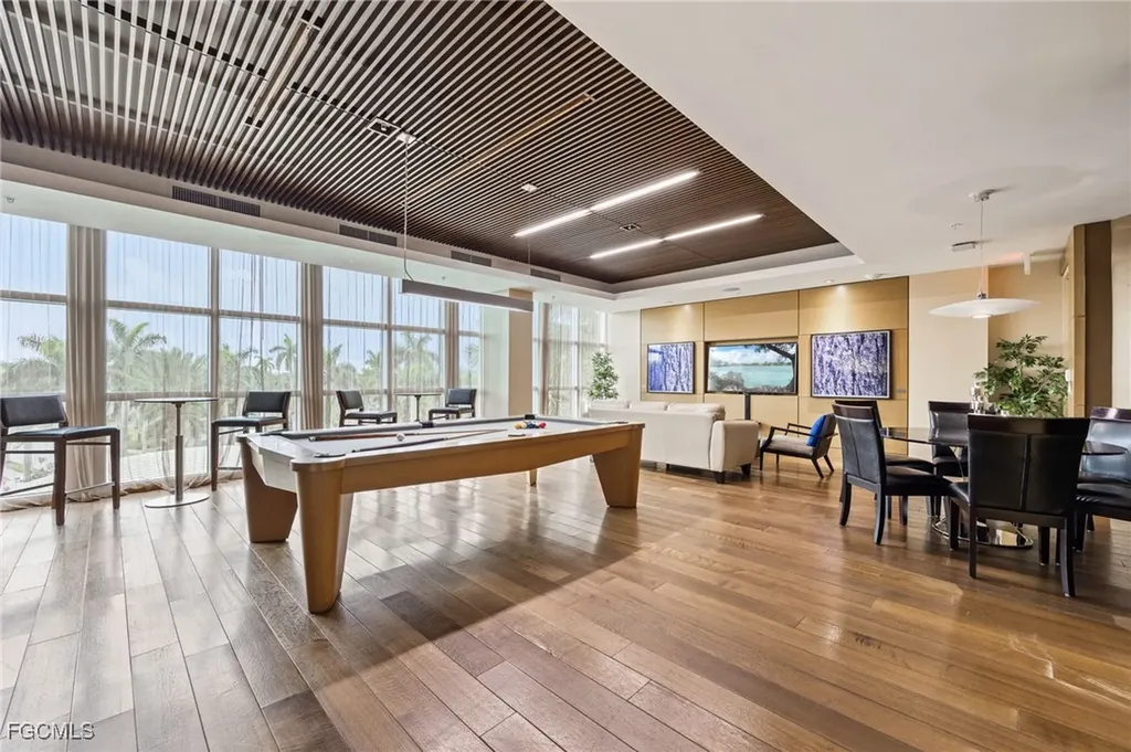 3000 Oasis Grand Boulevard Fort Myers FL 33916