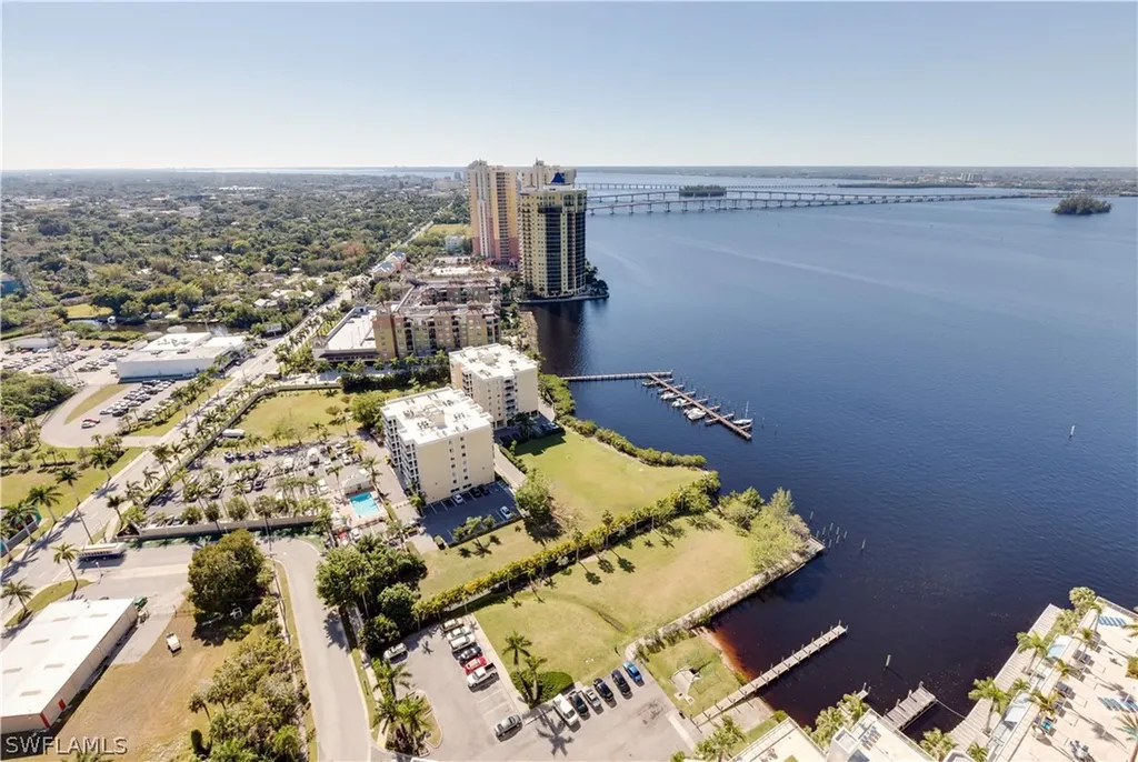 3000 Oasis Grand Boulevard Fort Myers FL 33916