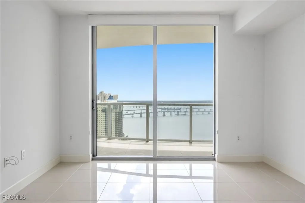 3000 Oasis Grand Boulevard Fort Myers FL 33916