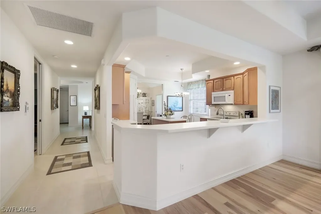 4728 Stratford Court Naples FL 34105