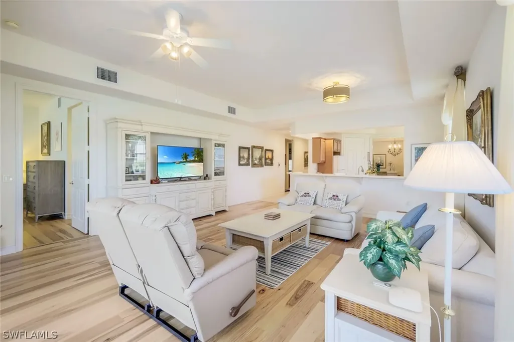 4728 Stratford Court Naples FL 34105