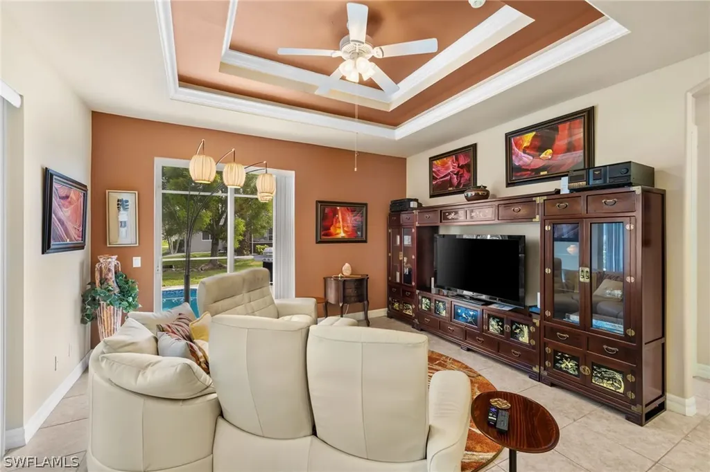 2527 SW 30th Street Cape Coral FL 33914
