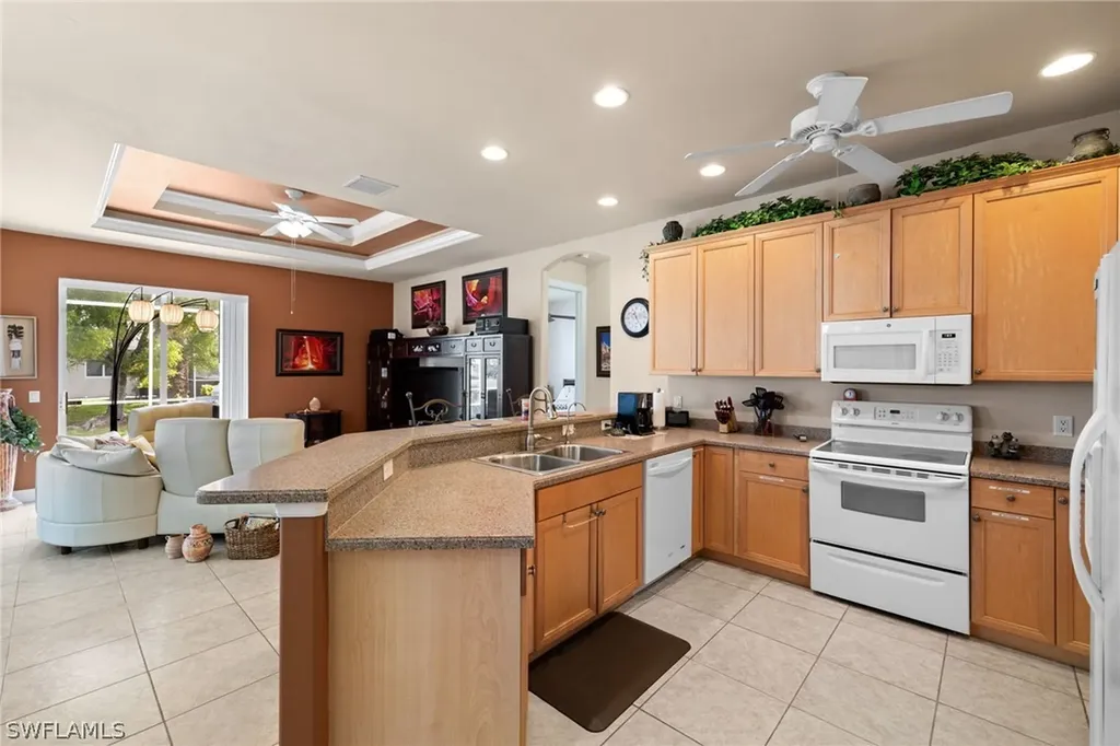 2527 SW 30th Street Cape Coral FL 33914