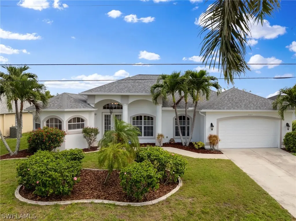 2527 SW 30th Street Cape Coral FL 33914
