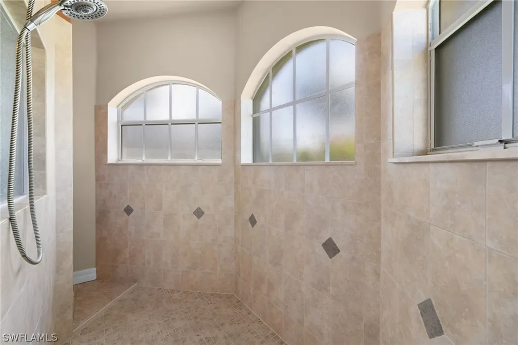 2527 SW 30th Street Cape Coral FL 33914
