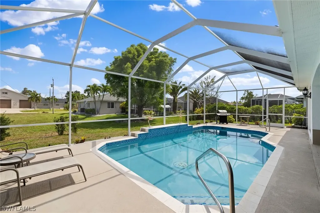 2527 SW 30th Street Cape Coral FL 33914