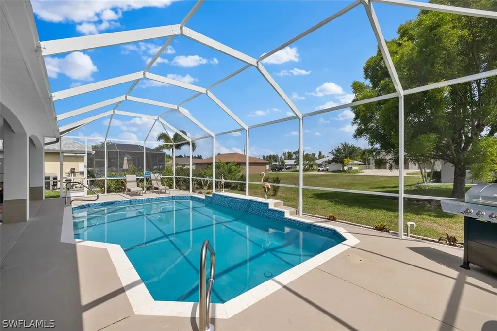 2527 SW 30th Street Cape Coral FL 33914