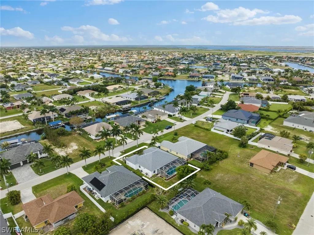 2527 SW 30th Street Cape Coral FL 33914