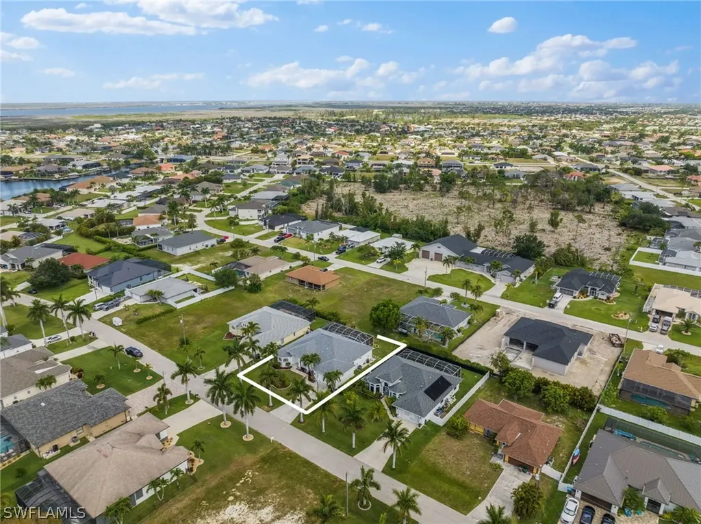 2527 SW 30th Street Cape Coral FL 33914