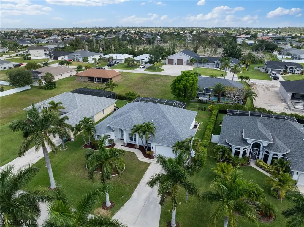 2527 SW 30th Street Cape Coral FL 33914