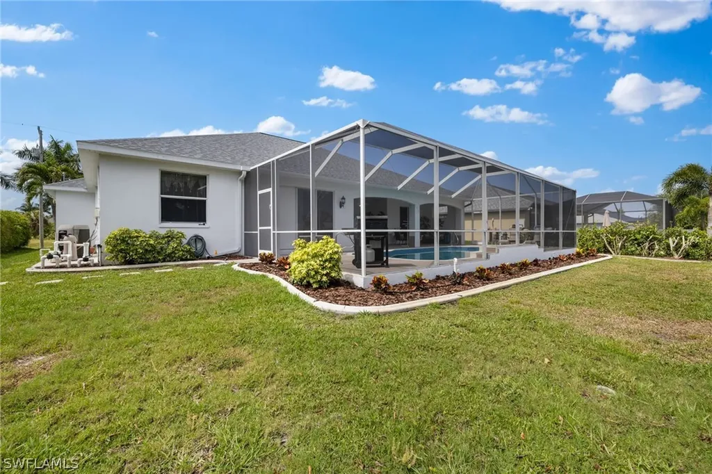 2527 SW 30th Street Cape Coral FL 33914