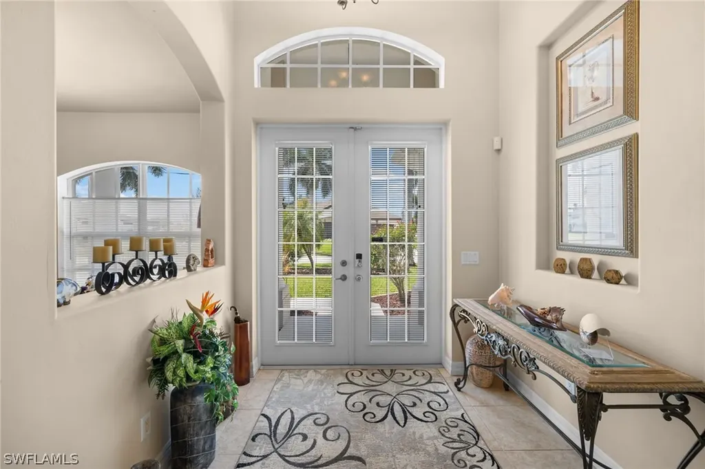 2527 SW 30th Street Cape Coral FL 33914