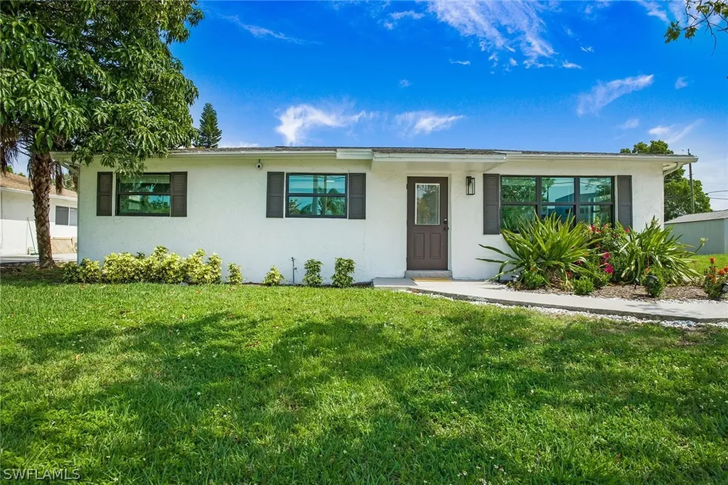 3455 Estey Avenue Naples FL 34104