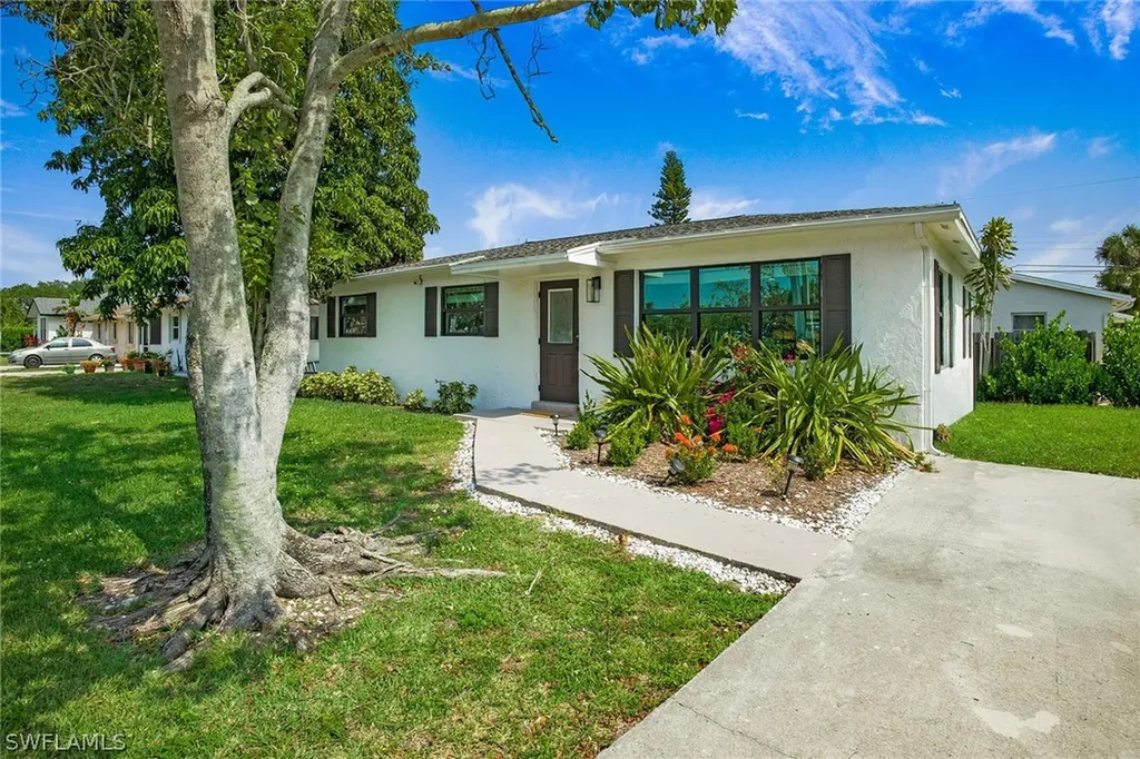 3455 Estey Avenue Naples FL 34104