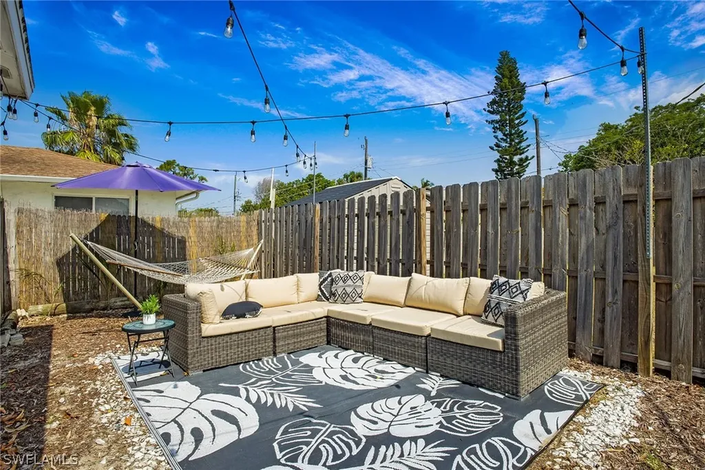 3455 Estey Avenue Naples FL 34104