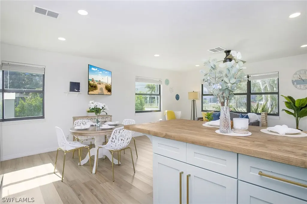 3455 Estey Avenue Naples FL 34104