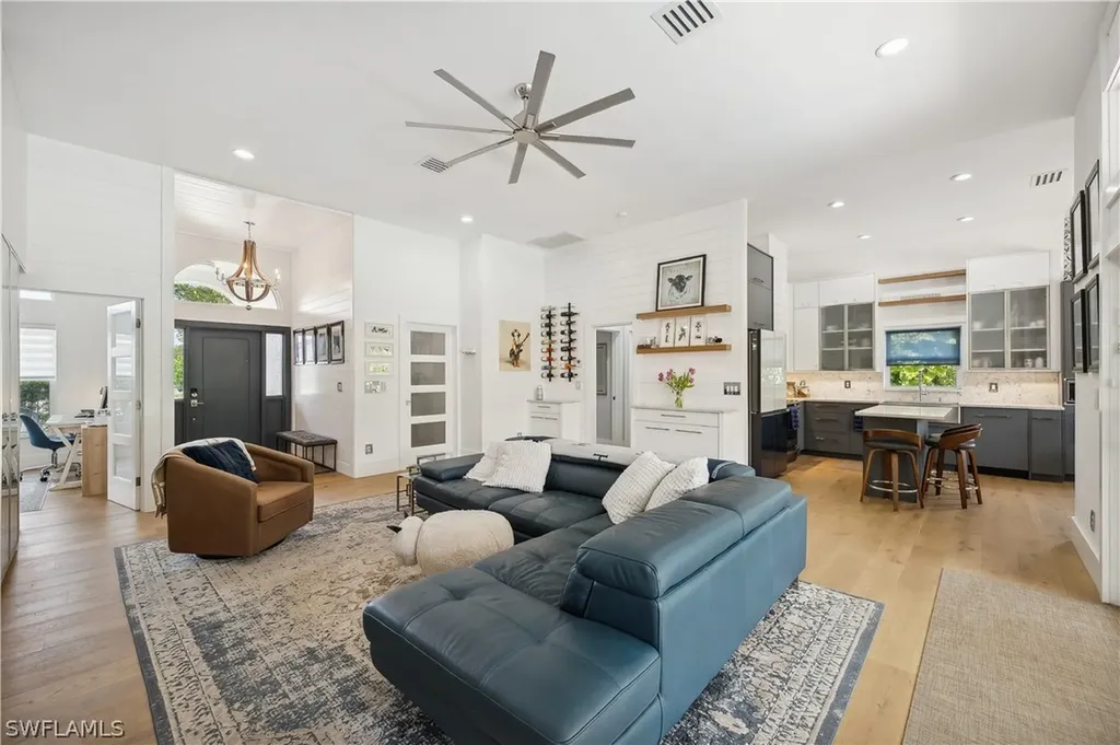 7517 San Gabriel Lane Naples FL 34109