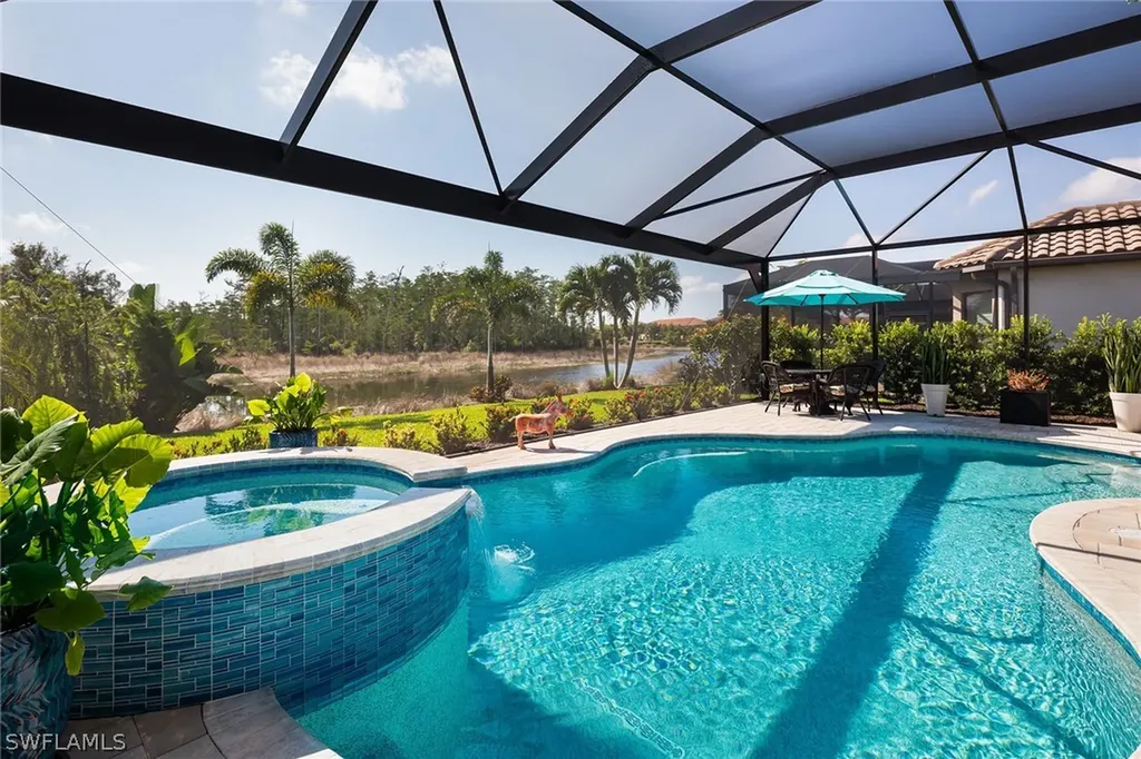 8874 Vaccaro Court Naples FL 34119