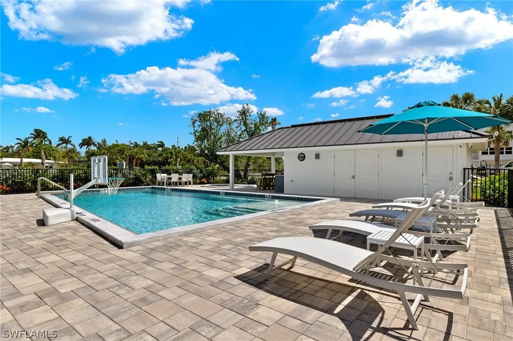 651 E Gulf Drive Sanibel FL 33957