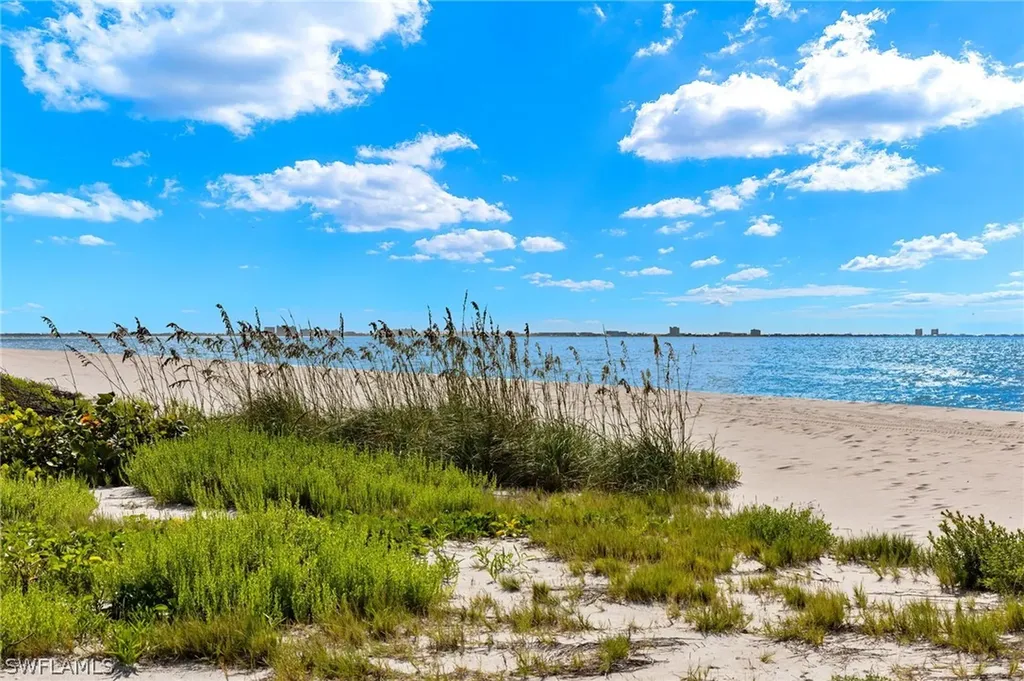651 E Gulf Drive Sanibel FL 33957