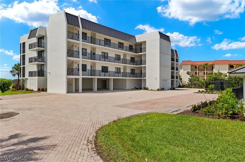 651 E Gulf Drive Sanibel FL 33957