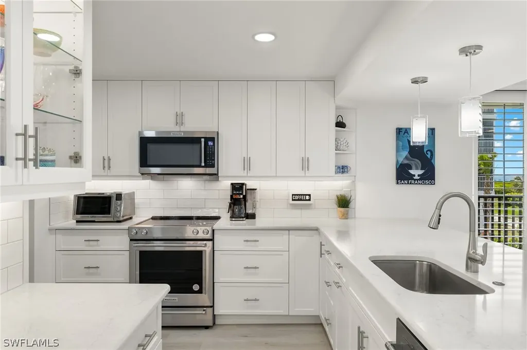 651 E Gulf Drive Sanibel FL 33957
