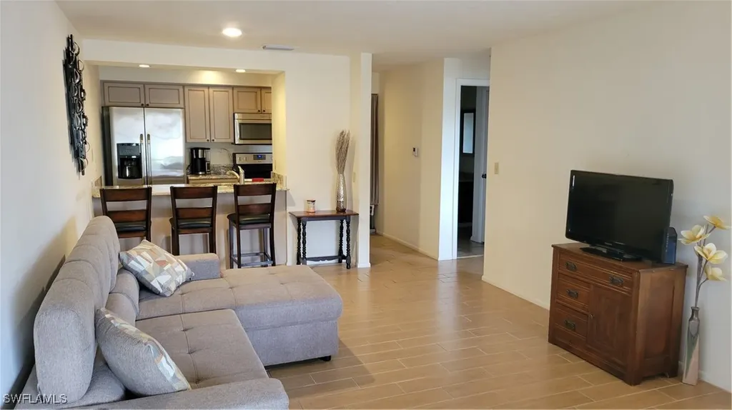 Fort Myers FL, 9380 Lennex Lane, Unit 709