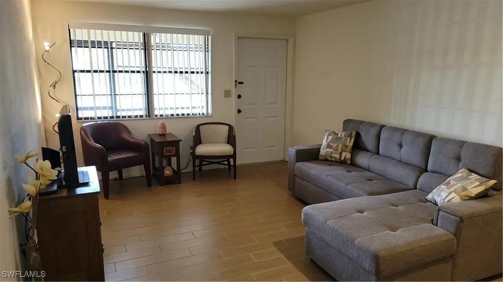9380 Lennex Lane Fort Myers FL 33919