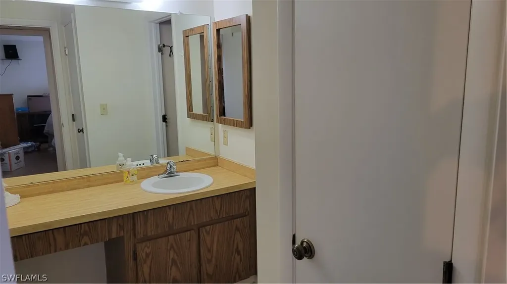9380 Lennex Lane Fort Myers FL 33919