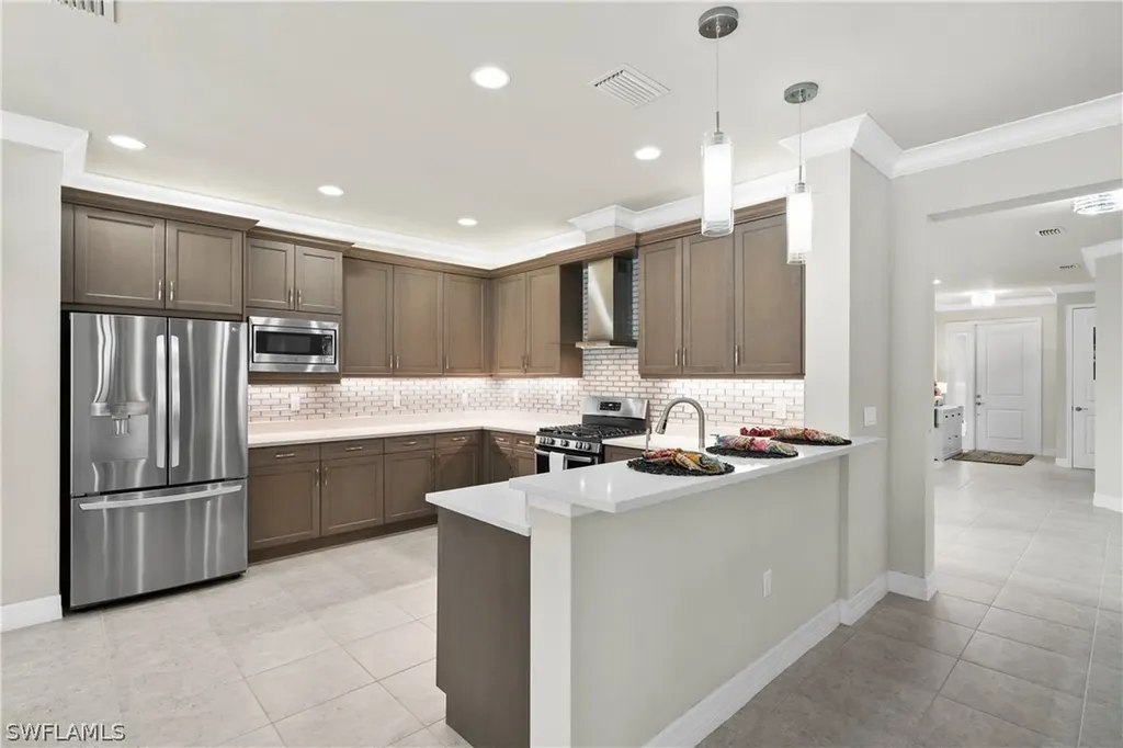 4452 Aurora Street Naples FL 34119