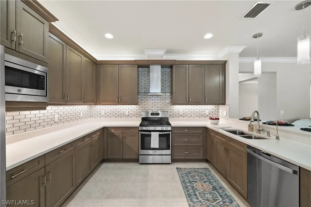4452 Aurora Street Naples FL 34119