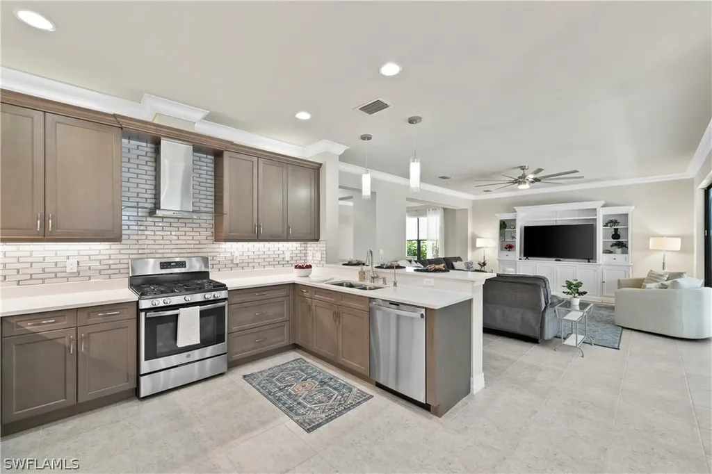4452 Aurora Street Naples FL 34119