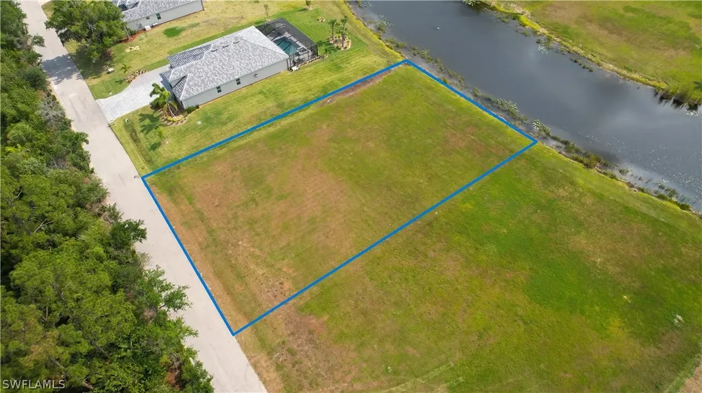 17140 Serengeti Circle Alva FL 33920