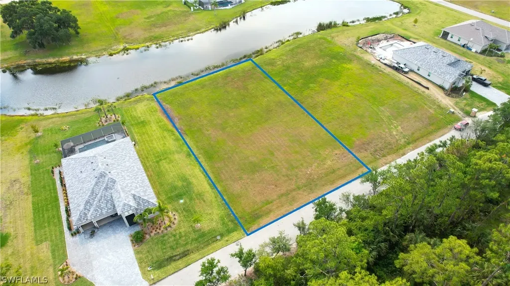 17140 Serengeti Circle Alva FL 33920