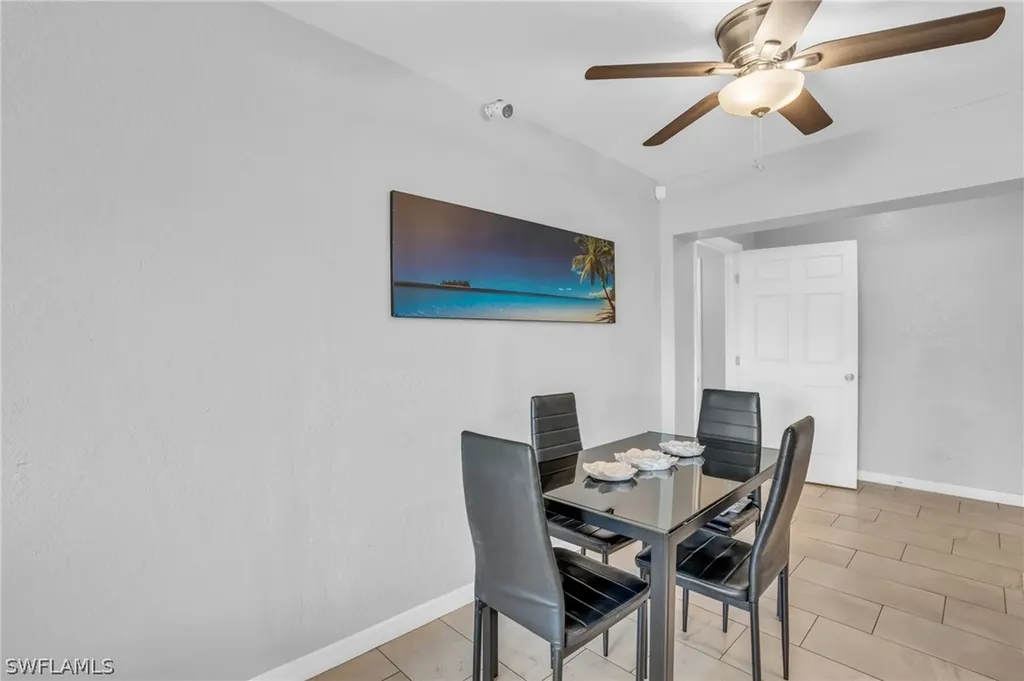 883 Coconut Circle E Naples FL 34104