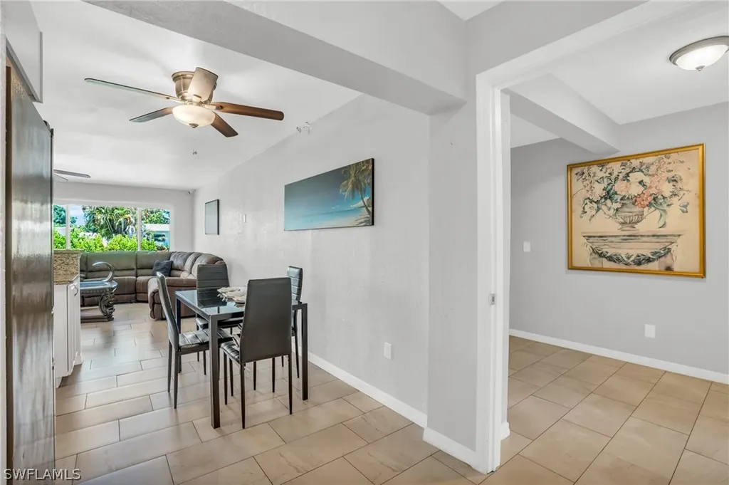 883 Coconut Circle E Naples FL 34104