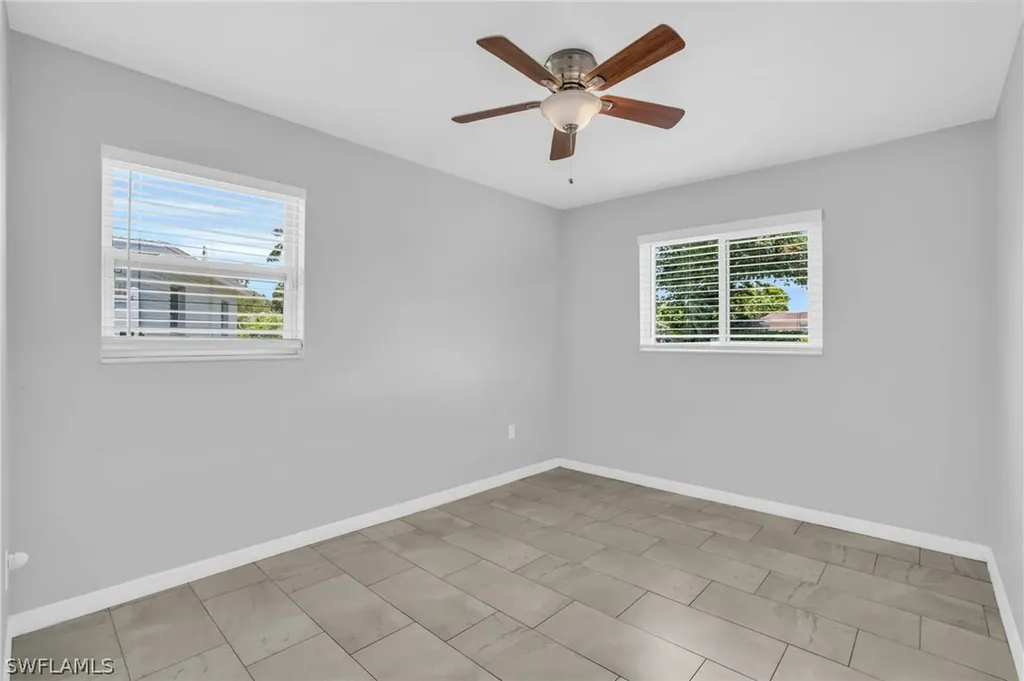 883 Coconut Circle E Naples FL 34104