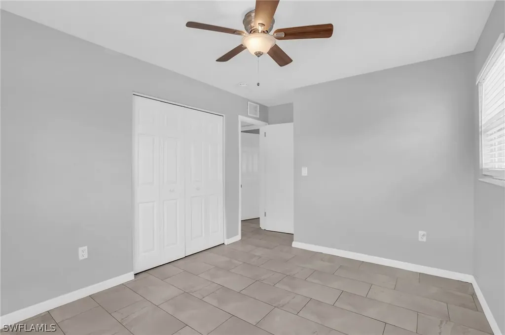 883 Coconut Circle E Naples FL 34104