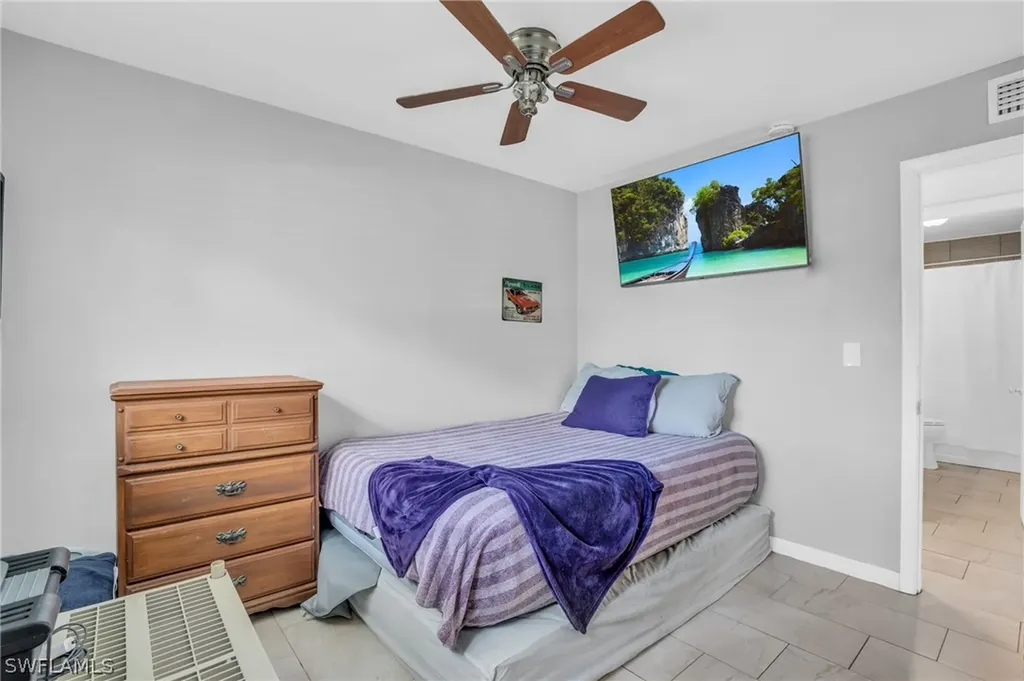 883 Coconut Circle E Naples FL 34104